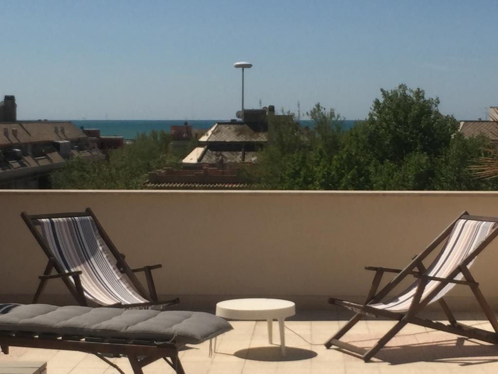 Attico Al Mare Lejlighed Lido di Ostia Eksteriør billede